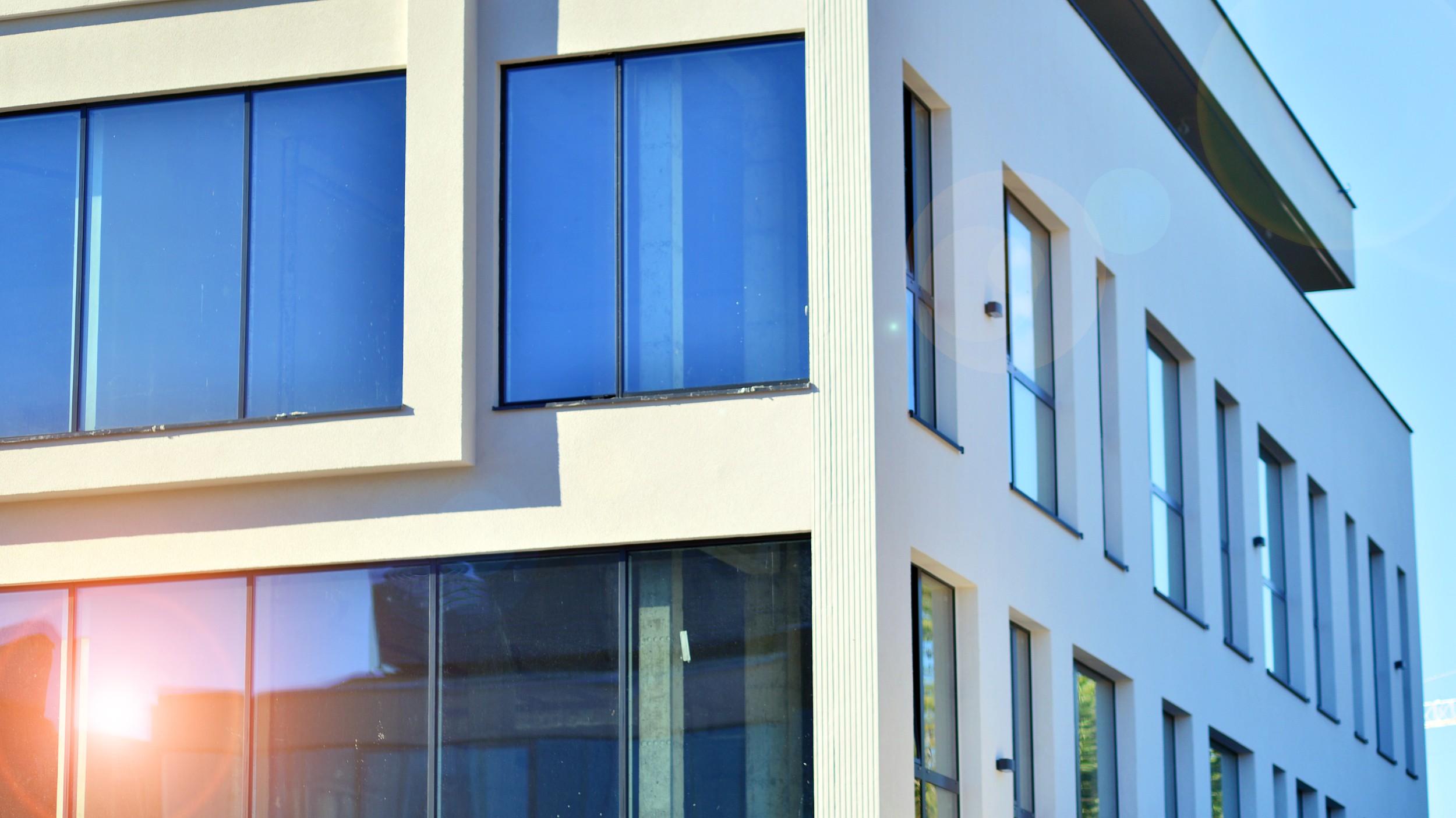 Double vitrage pour blocs vs maison – Différences majeures que peu connaissent